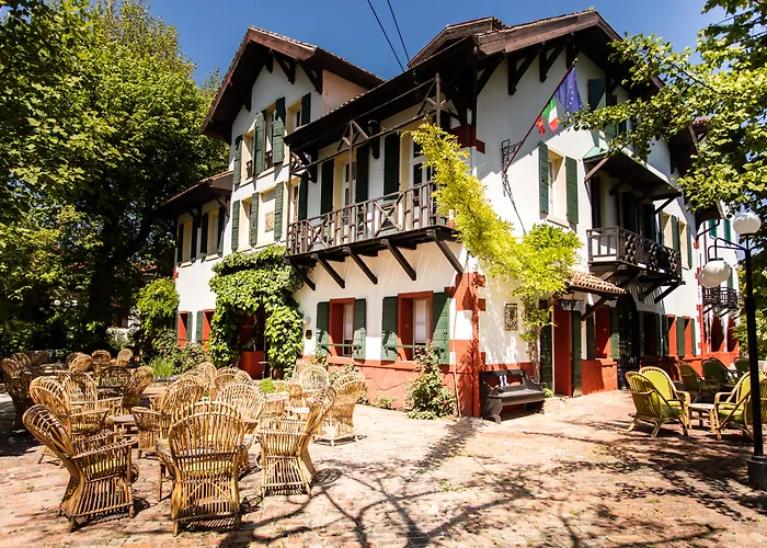 Lido di Venezia Dog Friendly Lodging and Hotels