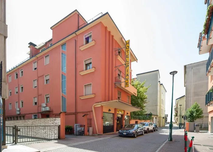 Mestre hotels near Rio Magellano