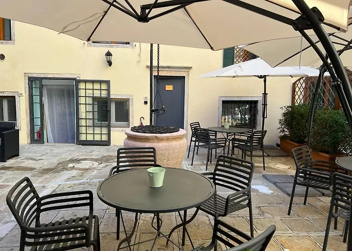 Corte Del Doge Di Rialto Venice