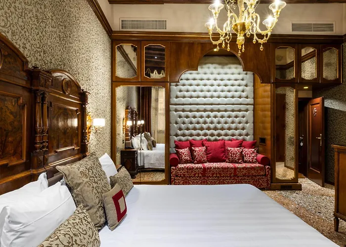 Pet friendly Hotel Palazzo Priuli Venice