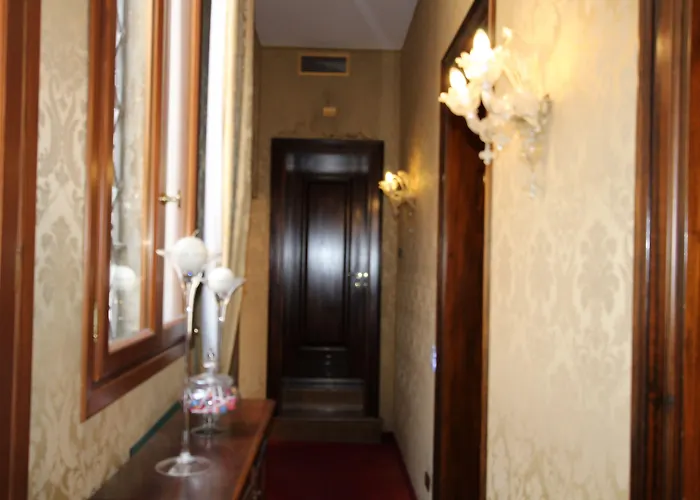 Ca' Amadi Bed & Breakfast Venice