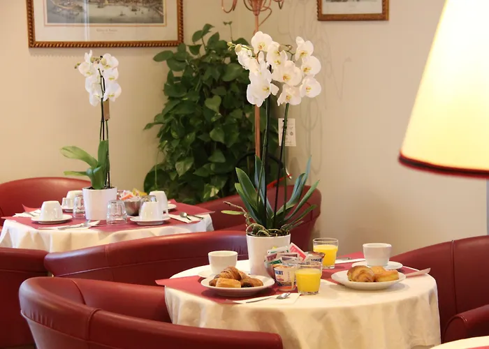 Mestre Beach hotels