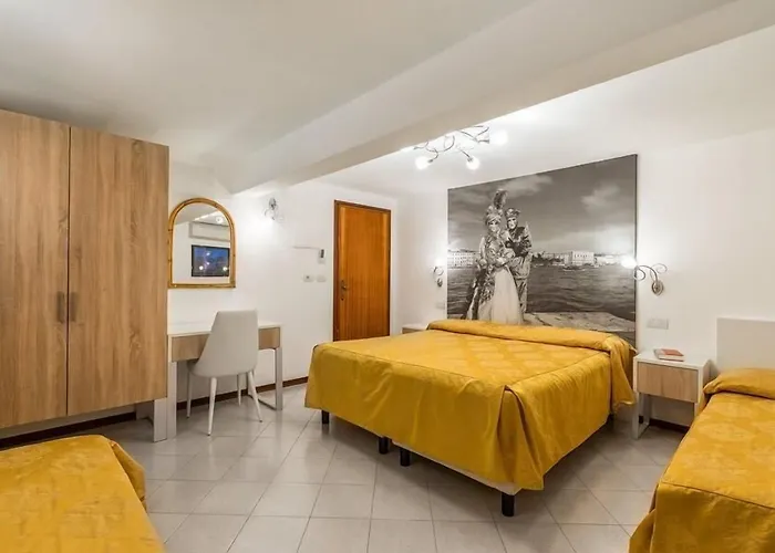 Lido di Venezia hotels near Doge's Palace