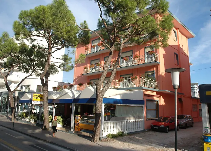 Lido di Jesolo hotels near Palaturismo